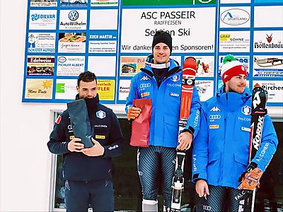 podio_M_Slalom_FIS_Pfelders_22_11_2016