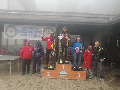 podio_M_Slalom_FIS_Bielmonte_14_03_2023