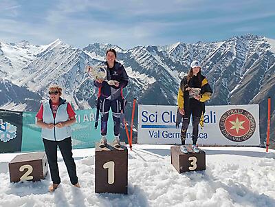 3_podio_Slalom_F_FIS_Tr. Sergio Sanmartino_gara_1_Prali_13_04_2024