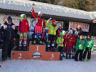 podio_Baby_F_Trofeo_Lauretana-Falpi-Etaservice_Bielmonte_28_12_2019