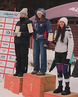 podio_F_Slalom_FIS_Val Palot_09_01_2024